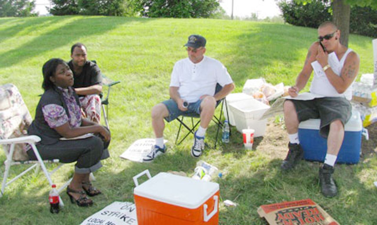 Sylvia speaks to strikers